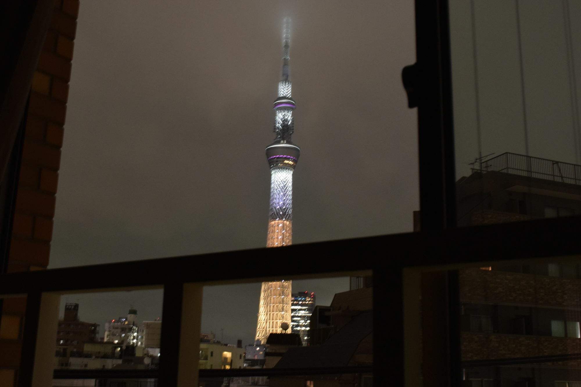 Iza Asakusa Guest House Tokyo Exterior photo